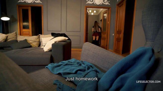 Деваха из Тиндера надела короткую юбку и дала трахнуть себя в киску