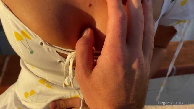 Парень развел чешскую давалку на публичный секс